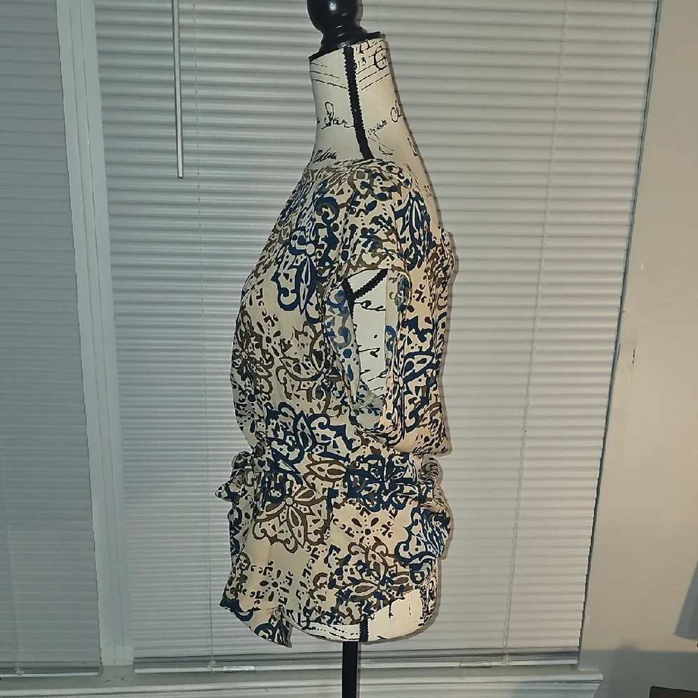 Stylish Women's Top in Brown and Black - Picture 3 of 4